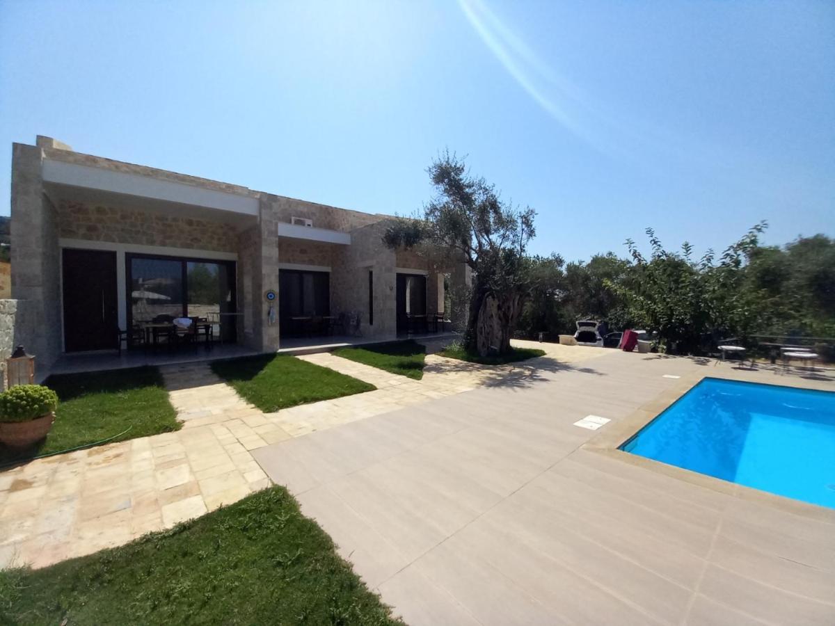Zefiros Luxury Apartments Sívota Екстериор снимка