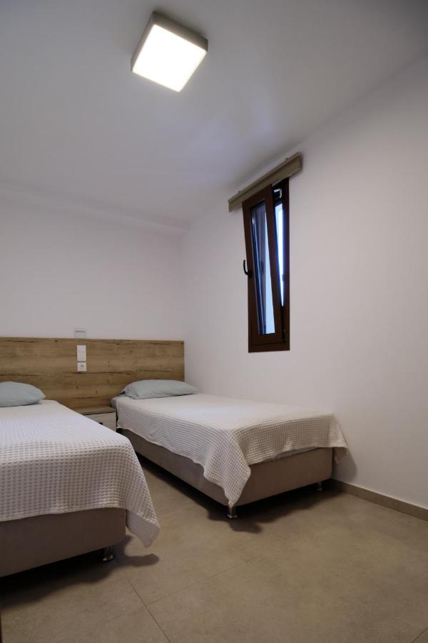 Zefiros Luxury Apartments Sívota Екстериор снимка