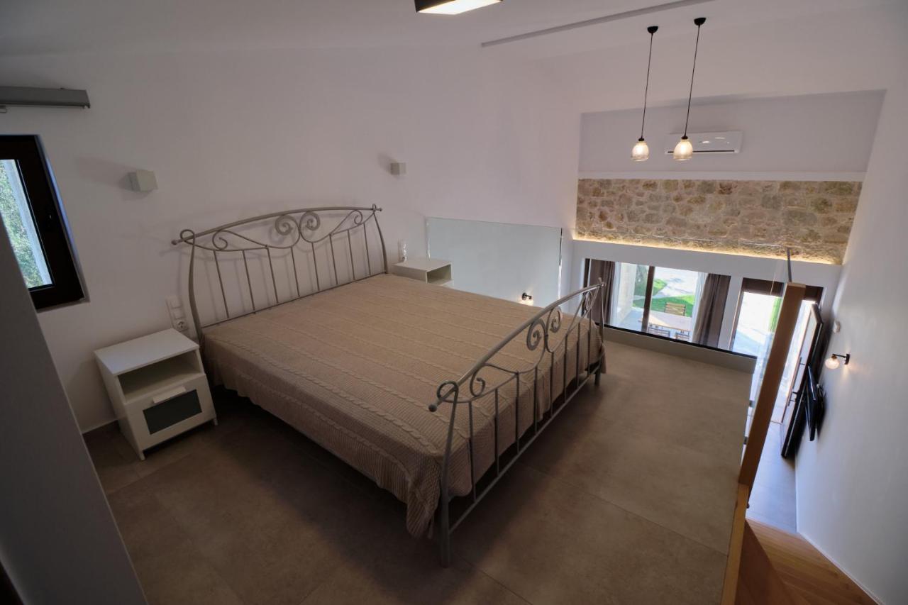 Zefiros Luxury Apartments Sívota Екстериор снимка