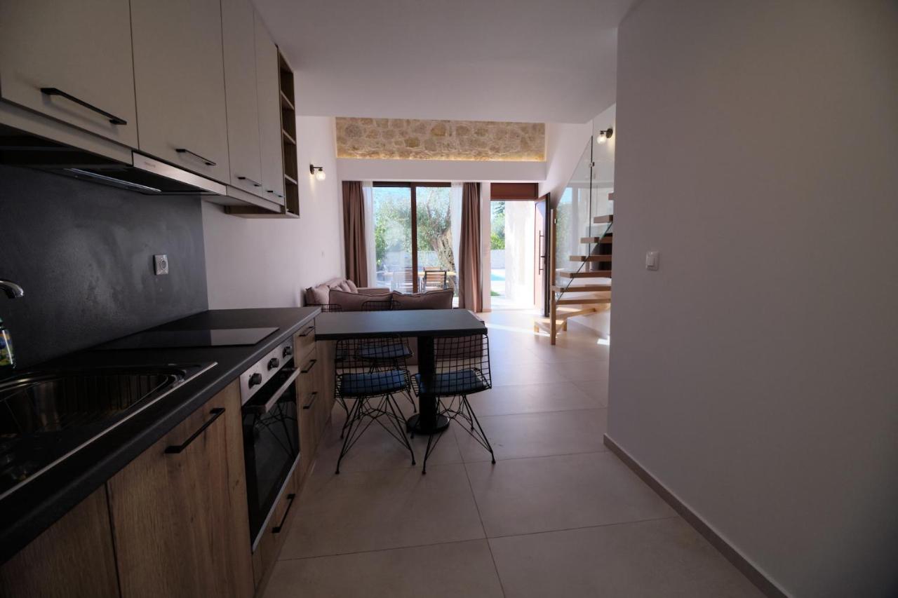 Zefiros Luxury Apartments Sívota Екстериор снимка