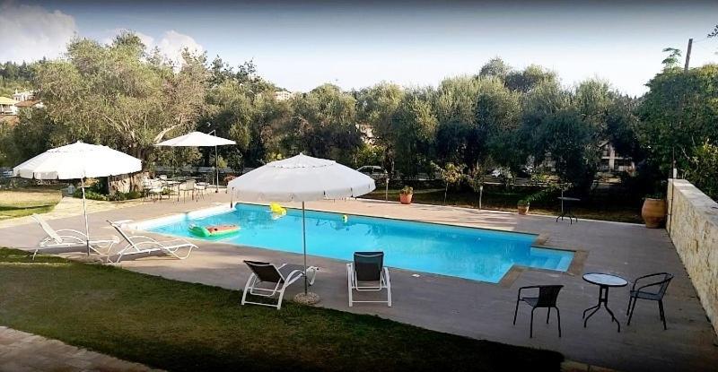 Zefiros Luxury Apartments Sívota Екстериор снимка